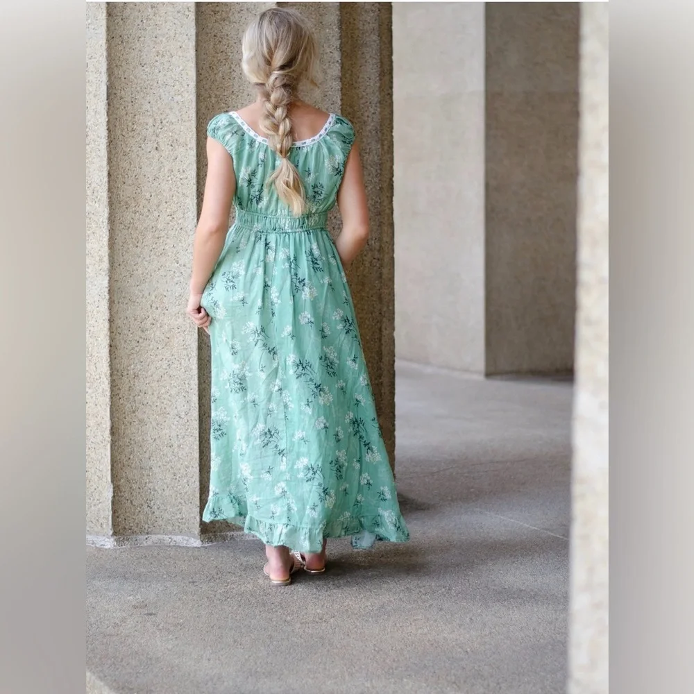 Avaire Boutique, In Loom, Mint Floral Midi Dress - Picture 2 of 11
